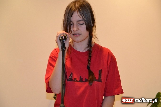 Zdjęcie w galerii na portalu naszraciborz.pl: Na zamku pasowano honorowych krwiodawc&oacute;w z raciborskiego Mechanika wiadomości z regionu