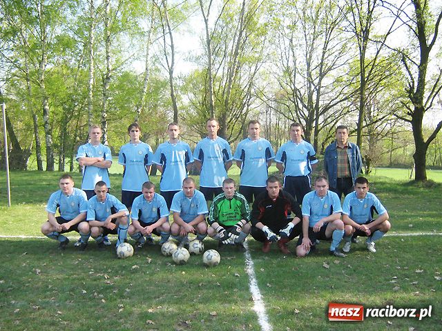 Zdjęcie w galerii na portalu naszraciborz.pl: LKS Brzezie - czarny koń A-klasy wiadomości z regionu