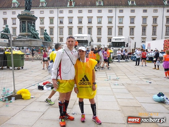 Zdjęcie w galerii na portalu naszraciborz.pl: Ekipa z Raciborza przebiegła Vienna Marathon! wiadomości z regionu