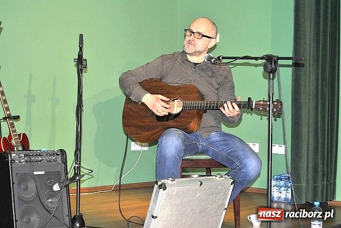 Zdjęcie w galerii na portalu naszraciborz.pl: W murach Pałacyku RAFAKO zabrzmiał blues wiadomości z regionu