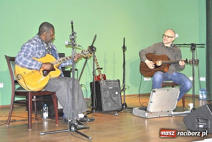 Zdjęcie w galerii na portalu naszraciborz.pl: W murach Pałacyku RAFAKO zabrzmiał blues wiadomości z regionu