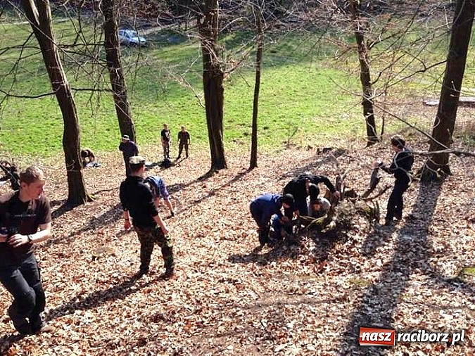 Zdjęcie w galerii na portalu naszraciborz.pl: Harcerze z Raciborza i Wodzisławia na biwaku w Czechach wiadomości z regionu