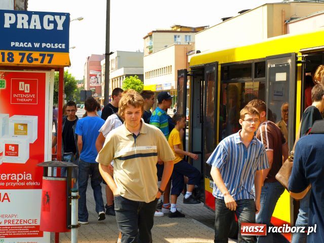 Zdjęcie w galerii na portalu naszraciborz.pl: Pierwszy raciborski FLASH MOB wiadomości z regionu