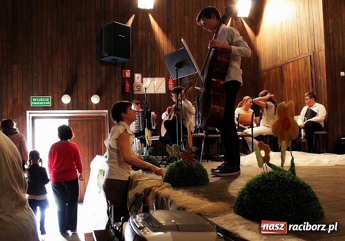 Zdjęcie w galerii na portalu naszraciborz.pl: Dzień otwarty w szkole muzycznej z bajką Kot w butach wiadomości z regionu