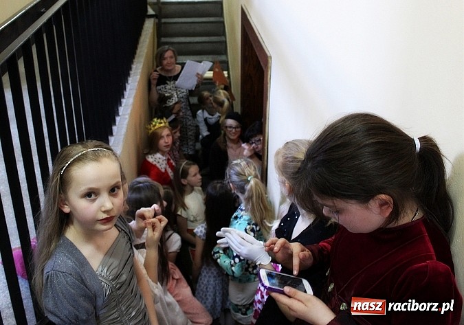 Zdjęcie w galerii na portalu naszraciborz.pl: Dzień otwarty w szkole muzycznej z bajką Kot w butach wiadomości z regionu