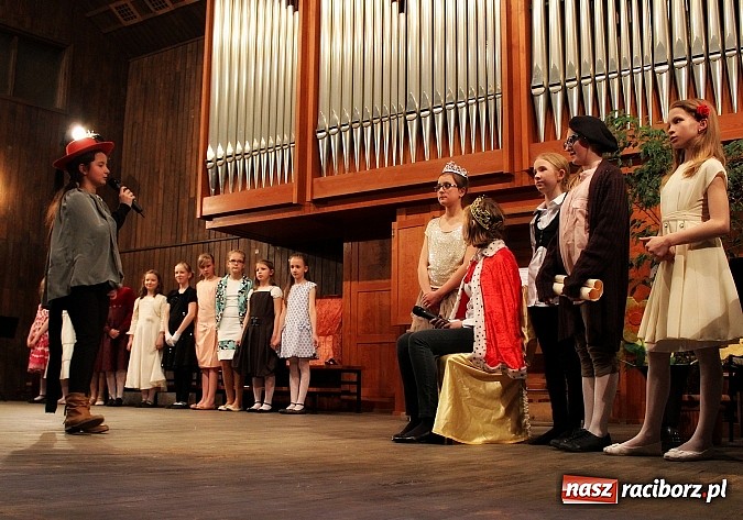 Zdjęcie w galerii na portalu naszraciborz.pl: Dzień otwarty w szkole muzycznej z bajką Kot w butach wiadomości z regionu