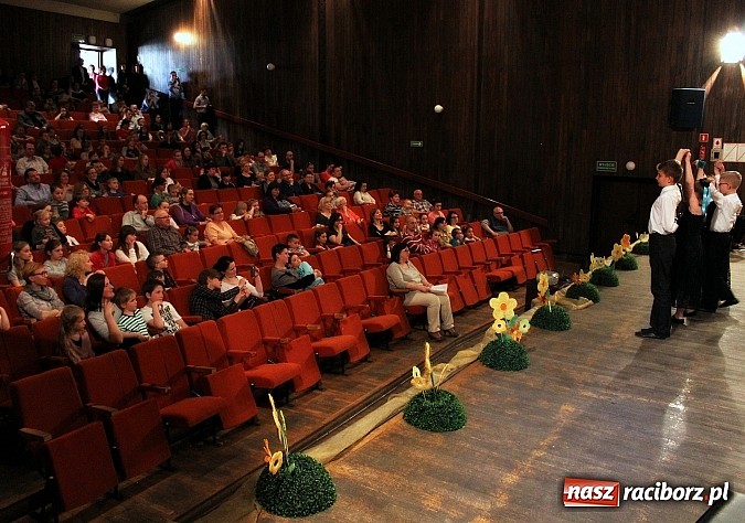 Zdjęcie w galerii na portalu naszraciborz.pl: Dzień otwarty w szkole muzycznej z bajką Kot w butach wiadomości z regionu