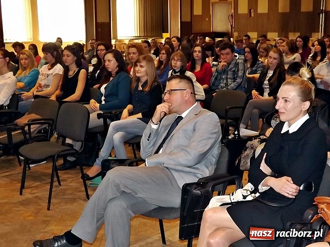 Zdjęcie w galerii na portalu naszraciborz.pl: Studenci PWSZ wysłuchali wykładu prezydenta wiadomości z regionu
