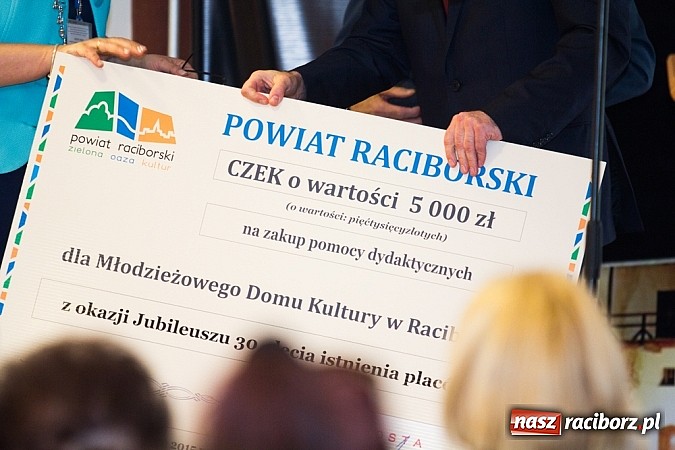 Zdjęcie w galerii na portalu naszraciborz.pl: Jubileusz Młodzieżowego Domu Kultury na Zamku Piastowskim wiadomości z regionu