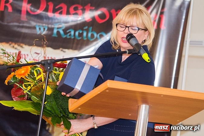 Zdjęcie w galerii na portalu naszraciborz.pl: Jubileusz Młodzieżowego Domu Kultury na Zamku Piastowskim wiadomości z regionu