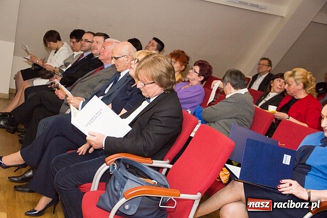 Zdjęcie w galerii na portalu naszraciborz.pl: Jubileusz Młodzieżowego Domu Kultury na Zamku Piastowskim wiadomości z regionu