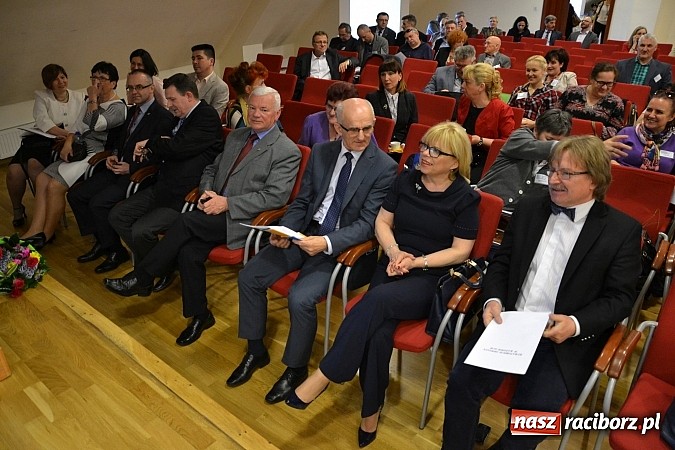 Zdjęcie w galerii na portalu naszraciborz.pl: Jubileusz Młodzieżowego Domu Kultury na Zamku Piastowskim wiadomości z regionu