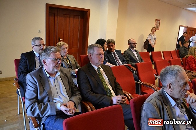 Zdjęcie w galerii na portalu naszraciborz.pl: Jubileusz Młodzieżowego Domu Kultury na Zamku Piastowskim wiadomości z regionu