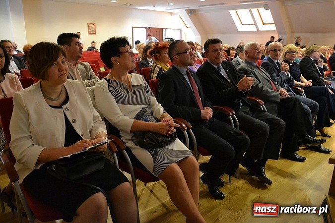 Zdjęcie w galerii na portalu naszraciborz.pl: Jubileusz Młodzieżowego Domu Kultury na Zamku Piastowskim wiadomości z regionu