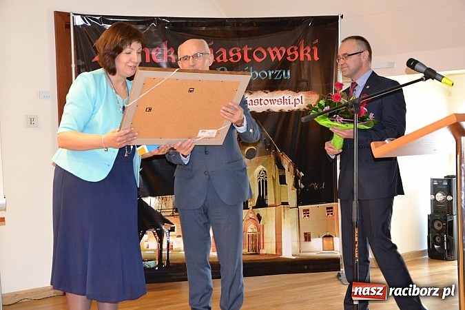 Zdjęcie w galerii na portalu naszraciborz.pl: Jubileusz Młodzieżowego Domu Kultury na Zamku Piastowskim wiadomości z regionu