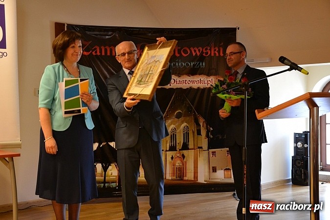 Zdjęcie w galerii na portalu naszraciborz.pl: Jubileusz Młodzieżowego Domu Kultury na Zamku Piastowskim wiadomości z regionu