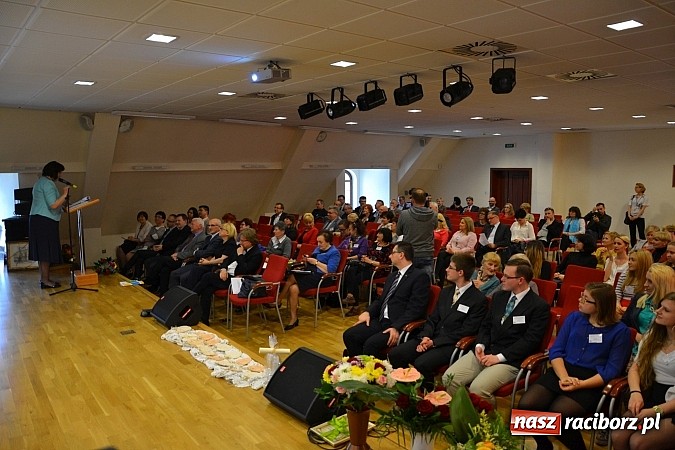 Zdjęcie w galerii na portalu naszraciborz.pl: Jubileusz Młodzieżowego Domu Kultury na Zamku Piastowskim wiadomości z regionu