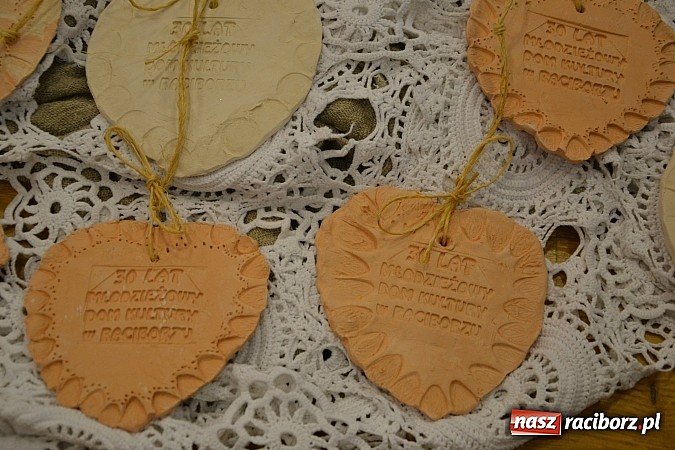 Zdjęcie w galerii na portalu naszraciborz.pl: Jubileusz Młodzieżowego Domu Kultury na Zamku Piastowskim wiadomości z regionu