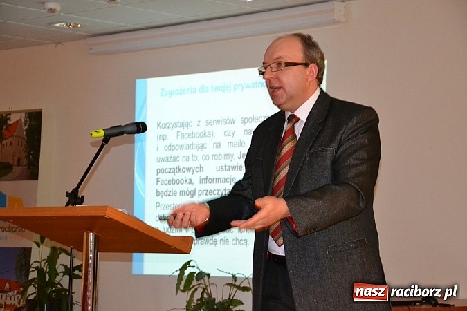 Zdjęcie w galerii na portalu naszraciborz.pl: Jubileusz Młodzieżowego Domu Kultury na Zamku Piastowskim wiadomości z regionu