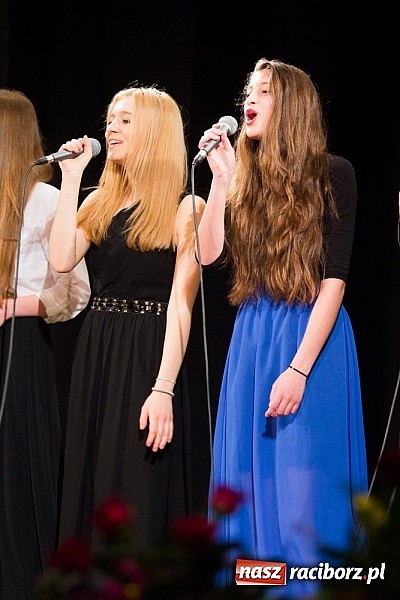 Zdjęcie w galerii na portalu naszraciborz.pl: Jubileuszowy koncert Młodzieżowego Domu Kultury w Raciborzu wiadomości z regionu