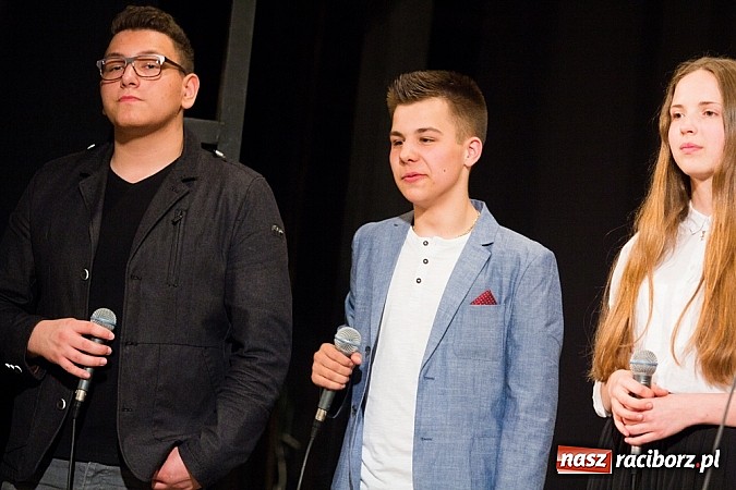 Zdjęcie w galerii na portalu naszraciborz.pl: Jubileuszowy koncert Młodzieżowego Domu Kultury w Raciborzu wiadomości z regionu