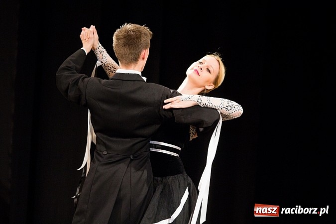 Zdjęcie w galerii na portalu naszraciborz.pl: Jubileuszowy koncert Młodzieżowego Domu Kultury w Raciborzu wiadomości z regionu