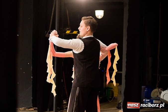 Zdjęcie w galerii na portalu naszraciborz.pl: Jubileuszowy koncert Młodzieżowego Domu Kultury w Raciborzu wiadomości z regionu