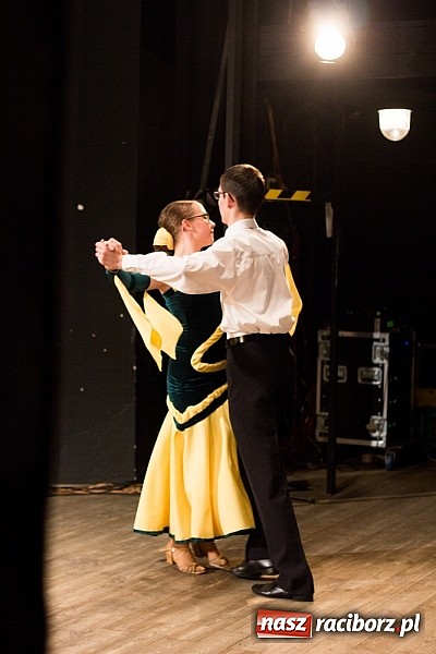 Zdjęcie w galerii na portalu naszraciborz.pl: Jubileuszowy koncert Młodzieżowego Domu Kultury w Raciborzu wiadomości z regionu