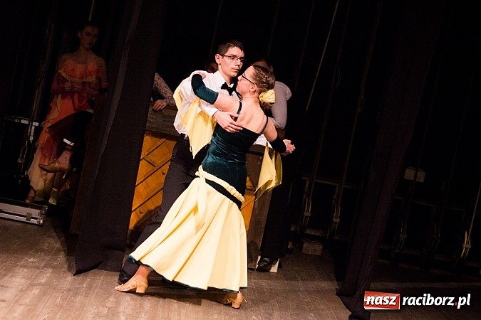 Zdjęcie w galerii na portalu naszraciborz.pl: Jubileuszowy koncert Młodzieżowego Domu Kultury w Raciborzu wiadomości z regionu