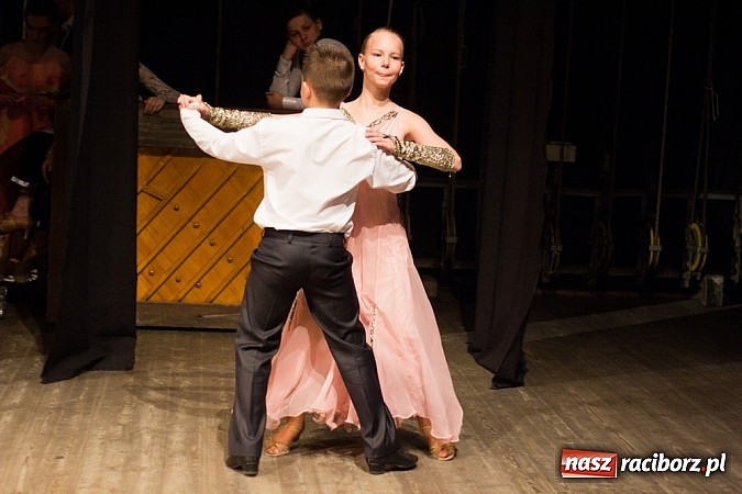 Zdjęcie w galerii na portalu naszraciborz.pl: Jubileuszowy koncert Młodzieżowego Domu Kultury w Raciborzu wiadomości z regionu