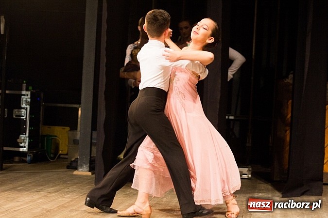 Zdjęcie w galerii na portalu naszraciborz.pl: Jubileuszowy koncert Młodzieżowego Domu Kultury w Raciborzu wiadomości z regionu