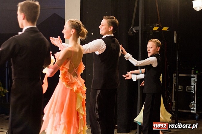 Zdjęcie w galerii na portalu naszraciborz.pl: Jubileuszowy koncert Młodzieżowego Domu Kultury w Raciborzu wiadomości z regionu