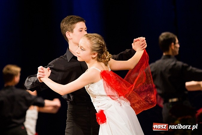 Zdjęcie w galerii na portalu naszraciborz.pl: Jubileuszowy koncert Młodzieżowego Domu Kultury w Raciborzu wiadomości z regionu