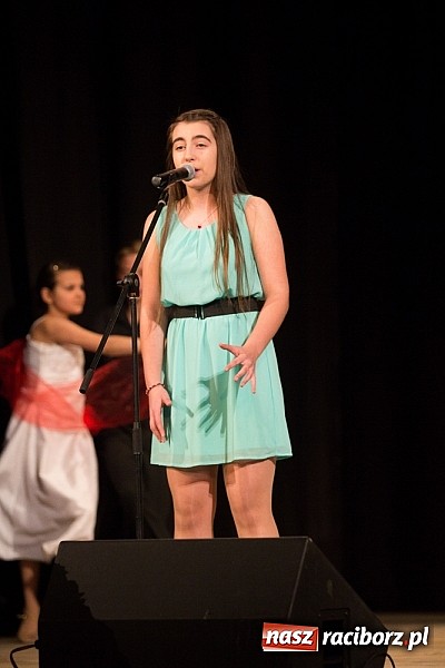 Zdjęcie w galerii na portalu naszraciborz.pl: Jubileuszowy koncert Młodzieżowego Domu Kultury w Raciborzu wiadomości z regionu