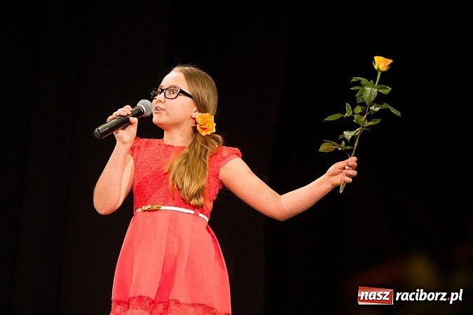 Zdjęcie w galerii na portalu naszraciborz.pl: Jubileuszowy koncert Młodzieżowego Domu Kultury w Raciborzu wiadomości z regionu