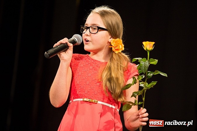 Zdjęcie w galerii na portalu naszraciborz.pl: Jubileuszowy koncert Młodzieżowego Domu Kultury w Raciborzu wiadomości z regionu