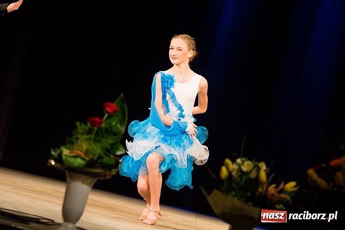 Zdjęcie w galerii na portalu naszraciborz.pl: Jubileuszowy koncert Młodzieżowego Domu Kultury w Raciborzu wiadomości z regionu