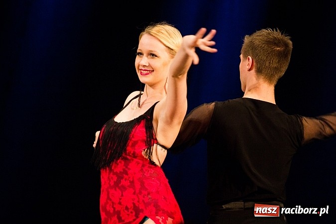 Zdjęcie w galerii na portalu naszraciborz.pl: Jubileuszowy koncert Młodzieżowego Domu Kultury w Raciborzu wiadomości z regionu