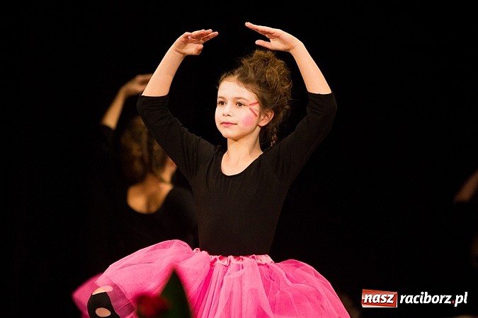 Zdjęcie w galerii na portalu naszraciborz.pl: Jubileuszowy koncert Młodzieżowego Domu Kultury w Raciborzu wiadomości z regionu