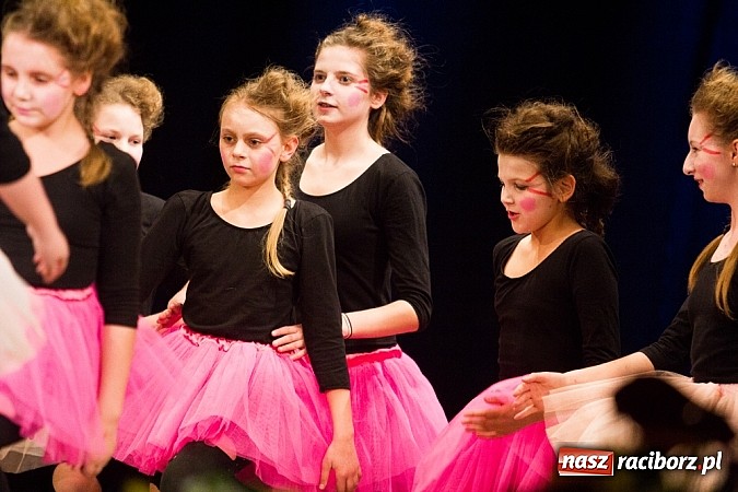 Zdjęcie w galerii na portalu naszraciborz.pl: Jubileuszowy koncert Młodzieżowego Domu Kultury w Raciborzu wiadomości z regionu