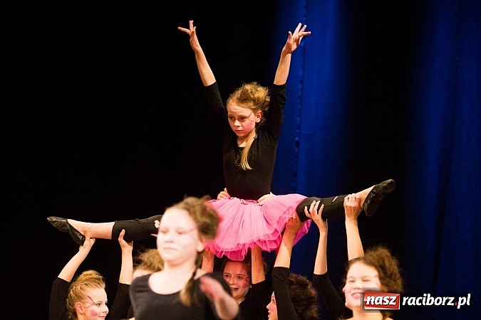 Zdjęcie w galerii na portalu naszraciborz.pl: Jubileuszowy koncert Młodzieżowego Domu Kultury w Raciborzu wiadomości z regionu