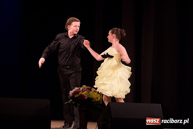 Zdjęcie w galerii na portalu naszraciborz.pl: Jubileuszowy koncert Młodzieżowego Domu Kultury w Raciborzu wiadomości z regionu