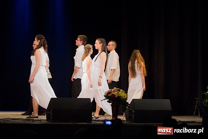 Zdjęcie w galerii na portalu naszraciborz.pl: Jubileuszowy koncert Młodzieżowego Domu Kultury w Raciborzu wiadomości z regionu