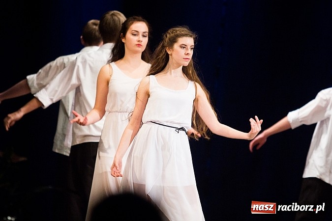 Zdjęcie w galerii na portalu naszraciborz.pl: Jubileuszowy koncert Młodzieżowego Domu Kultury w Raciborzu wiadomości z regionu