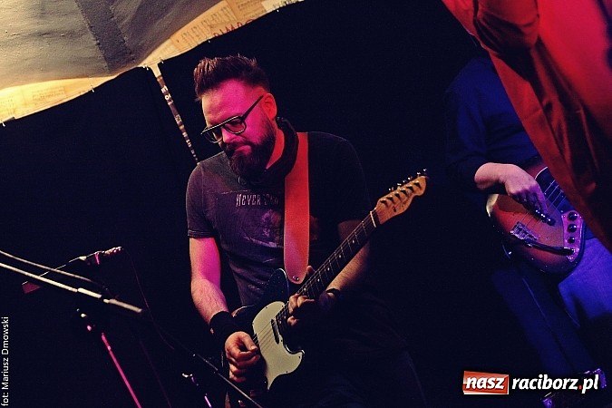 Zdjęcie w galerii na portalu naszraciborz.pl: Mikromusic wczoraj zagrał na Końcu Świata wiadomości z regionu