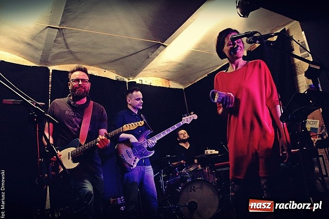 Zdjęcie w galerii na portalu naszraciborz.pl: Mikromusic wczoraj zagrał na Końcu Świata wiadomości z regionu