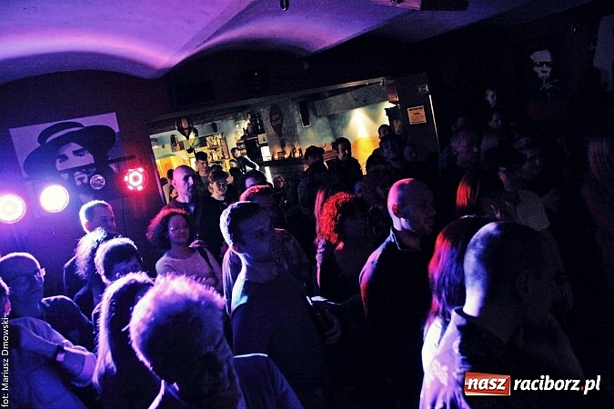 Zdjęcie w galerii na portalu naszraciborz.pl: Mikromusic wczoraj zagrał na Końcu Świata wiadomości z regionu