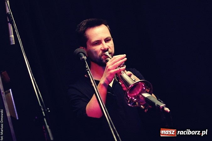 Zdjęcie w galerii na portalu naszraciborz.pl: Mikromusic wczoraj zagrał na Końcu Świata wiadomości z regionu