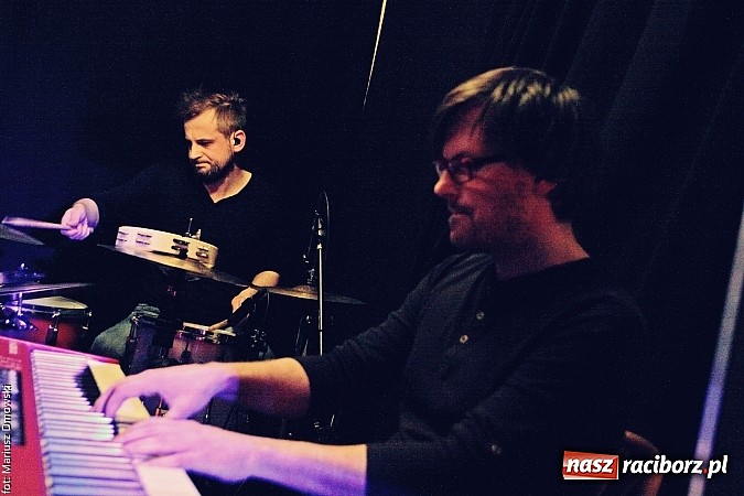 Zdjęcie w galerii na portalu naszraciborz.pl: Mikromusic wczoraj zagrał na Końcu Świata wiadomości z regionu