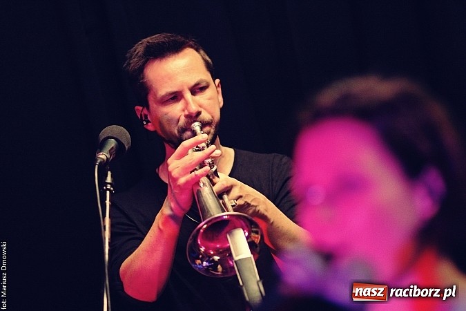 Zdjęcie w galerii na portalu naszraciborz.pl: Mikromusic wczoraj zagrał na Końcu Świata wiadomości z regionu